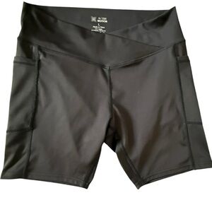 Women's Black Athletic Shorts Large